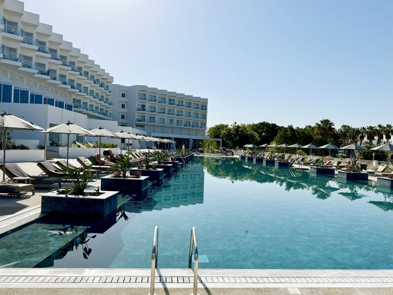 Cali Resort & Spa, η νέα πεντάστερη προσθήκη στη γκάμα της Louis Hotels.