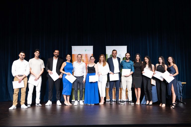 Η Coca-Cola ΗΒC Kύπρου επιβράβευσε τους αριστεύσαντες φοιτητές του Tμήματος Οικονομικών Επιστημών και Διοίκησης του Πανεπιστημίου Κύπρου