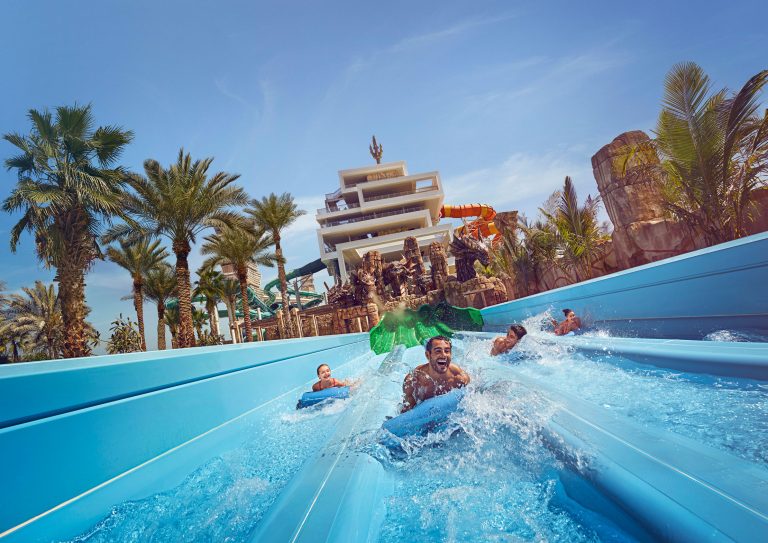 Oλοήμερη δωρεάν πρόσβαση στο Aquaventure Waterpark του Ντουμπάι για όλους τους επιβάτες που ταξιδεύουν με την Emirates