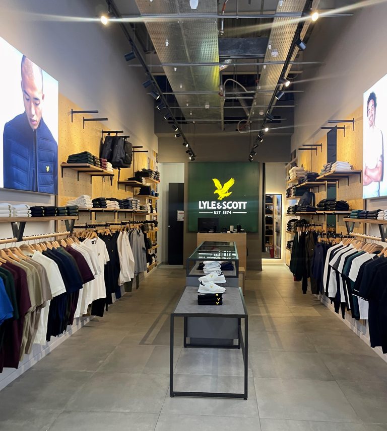 Νέα άφιξη στο Nicosia Mall  Lyle & Scott